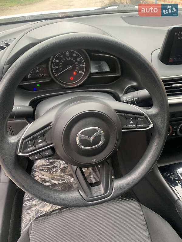 Седан Mazda 3 2018 в Каменец-Подольском
