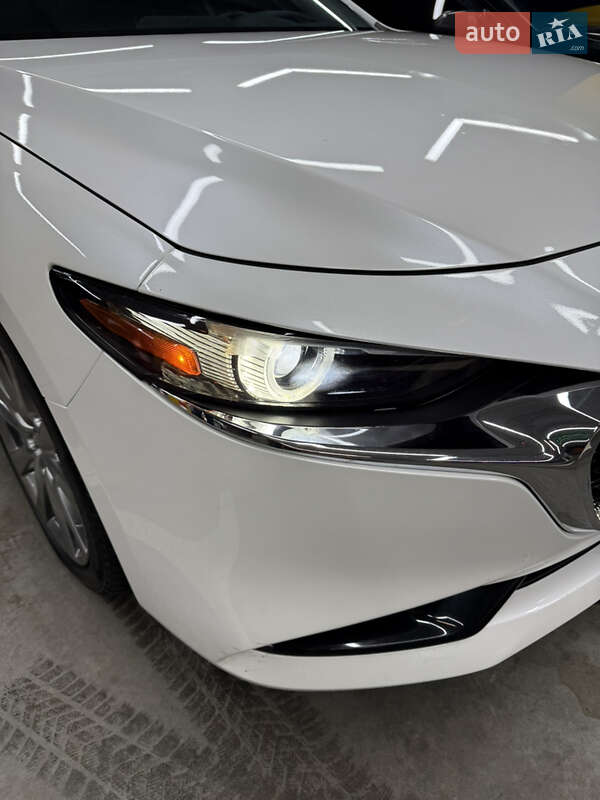 Седан Mazda 3 2020 в Киеве