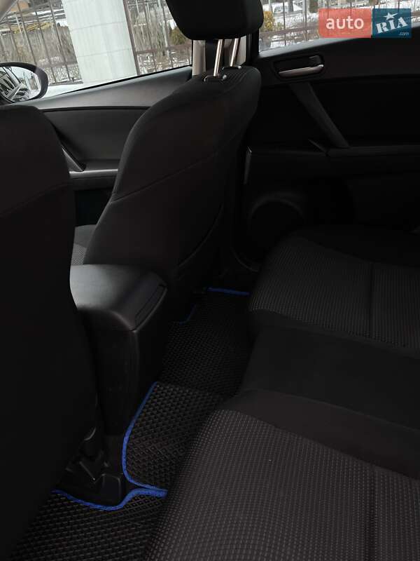 Хэтчбек Mazda 3 2013 в Виннице