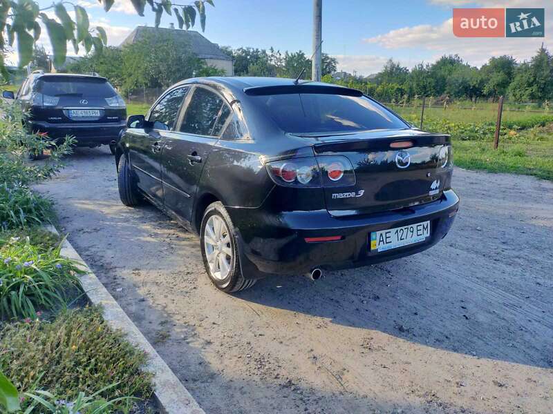 Седан Mazda 3 2006 в Першотравенске