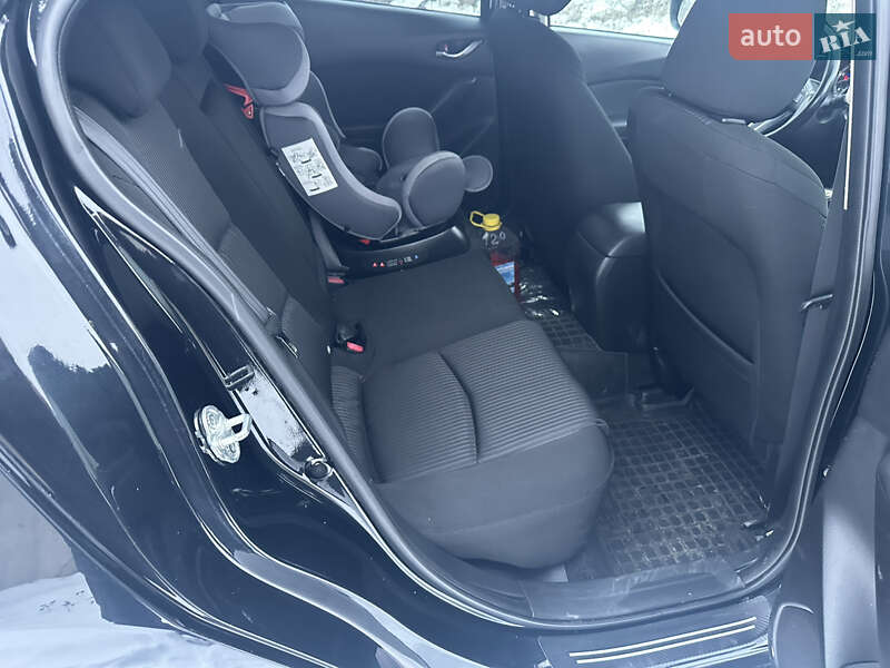 Хэтчбек Mazda 3 2014 в Житомире