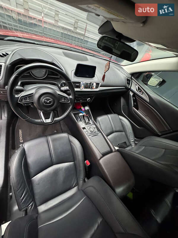 Седан Mazda 3 2018 в Одесі
