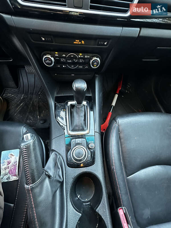 Хетчбек Mazda 3 2015 в Стебнику фото 8 Хетчбек Mazda 3 2015 в Стебнику