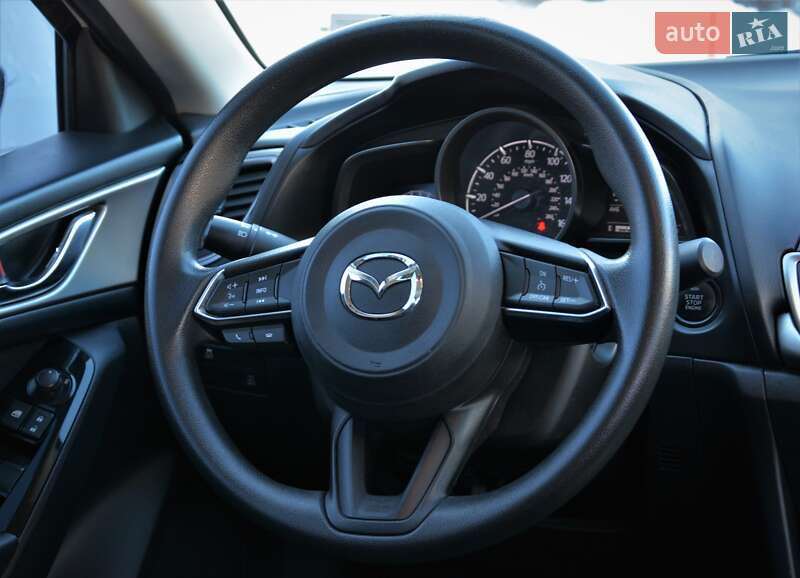 Седан Mazda 3 2017 в Киеве фото 17 Седан Mazda 3 2017 в Киеве