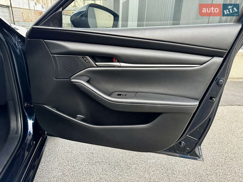 Седан Mazda 3 2020 в Киеве фото 32 Седан Mazda 3 2020 в Киеве