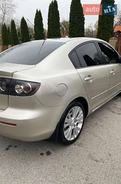 Седан Mazda 3 2006 в Днепре