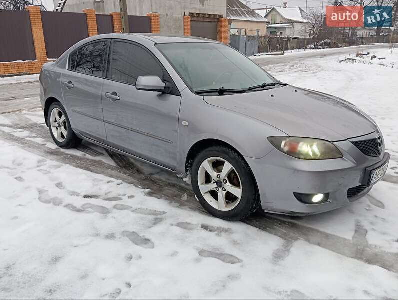 Седан Mazda 3 2005 в Днепре