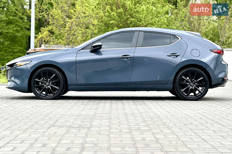 Хэтчбек Mazda 3 2022 в Киеве