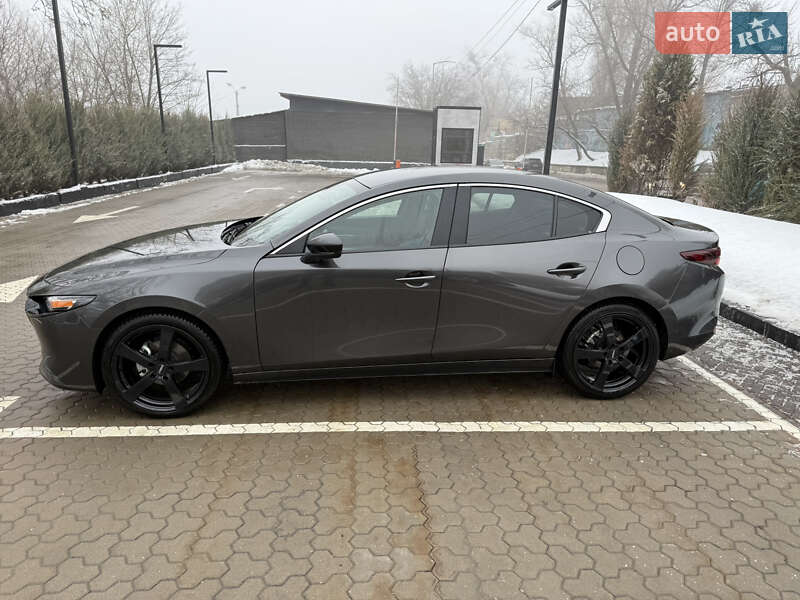 Седан Mazda 3 2021 в Києві