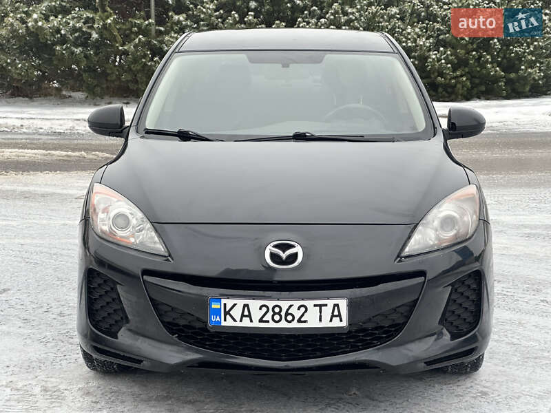 Седан Mazda 3 2012 в Киеве
