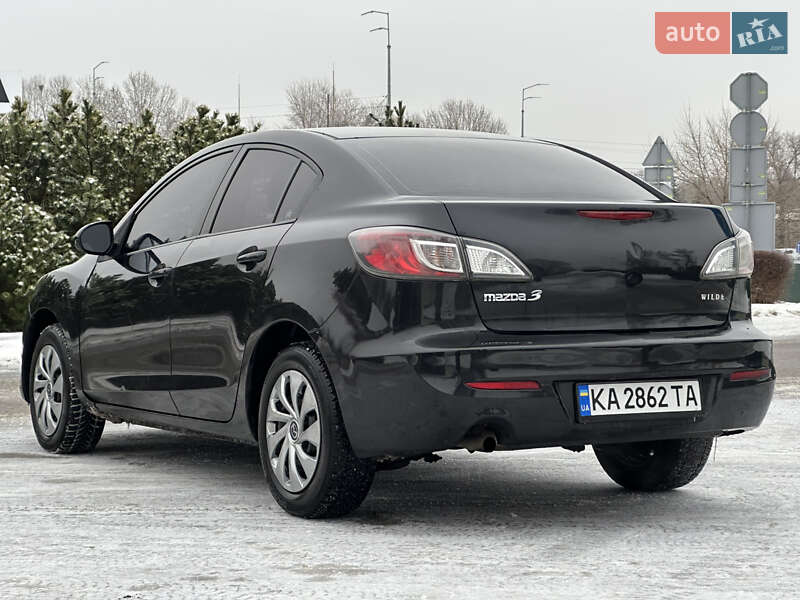 Седан Mazda 3 2012 в Киеве