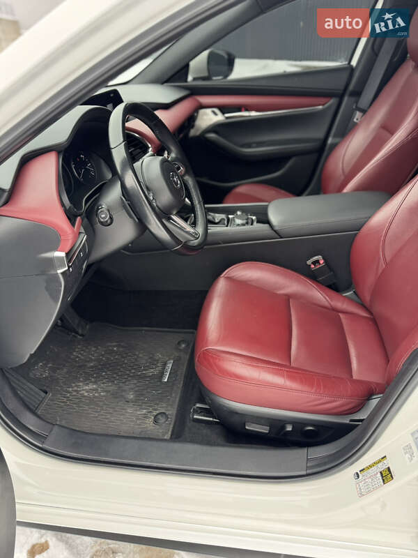 Хэтчбек Mazda 3 2021 в Виннице