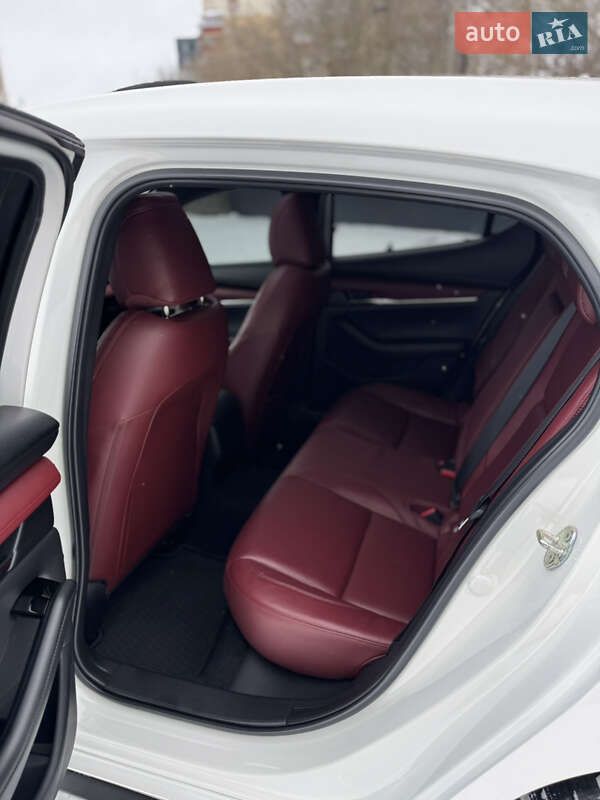 Хэтчбек Mazda 3 2021 в Виннице