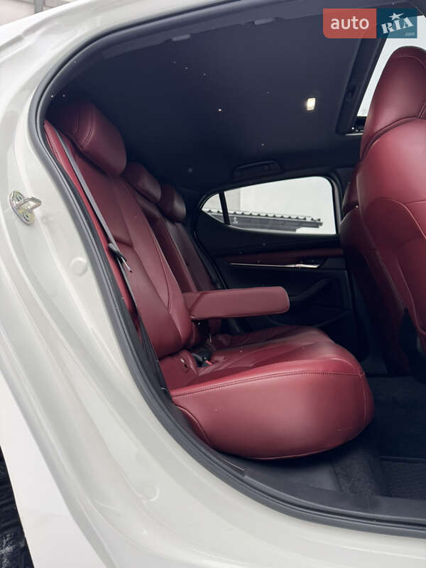 Хэтчбек Mazda 3 2021 в Виннице