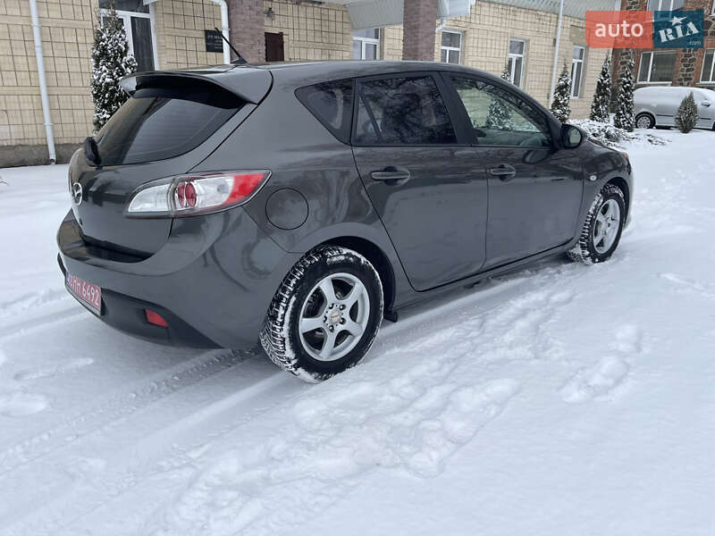Хэтчбек Mazda 3 2009 в Гнивани
