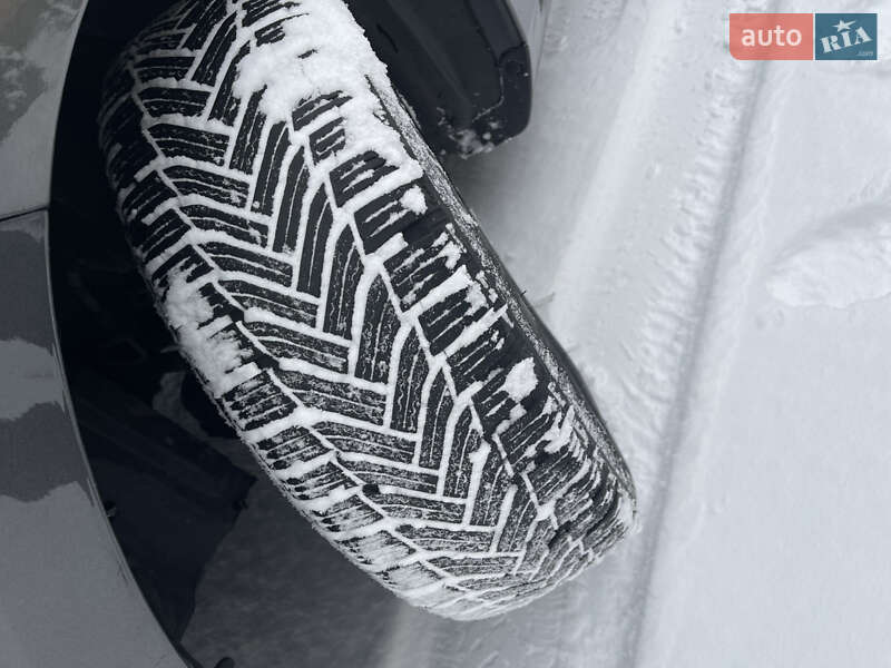 Хэтчбек Mazda 3 2009 в Гнивани