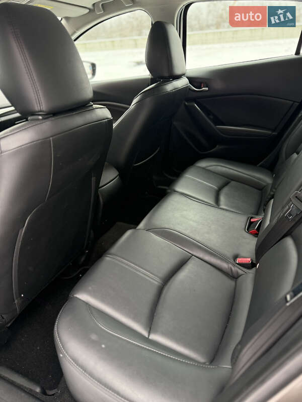 Хэтчбек Mazda 3 2017 в Киеве