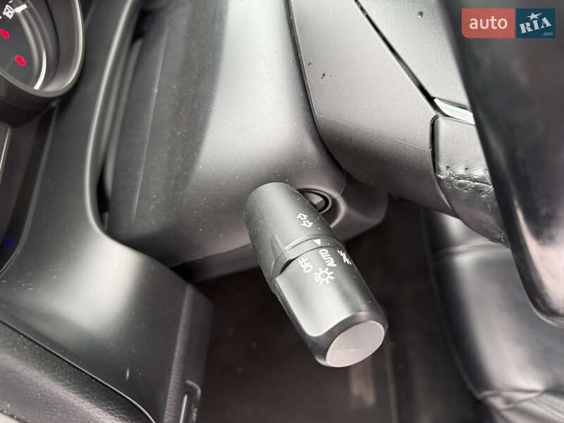 Хэтчбек Mazda 3 2017 в Киеве