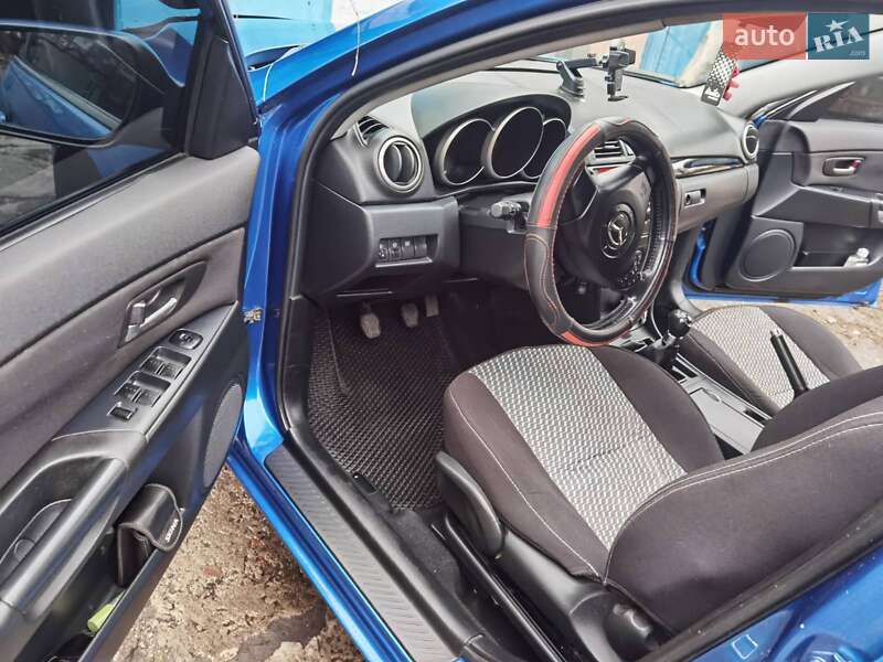 Хэтчбек Mazda 3 2004 в Кривом Роге фото 2 Хэтчбек Mazda 3 2004 в Кривом Роге