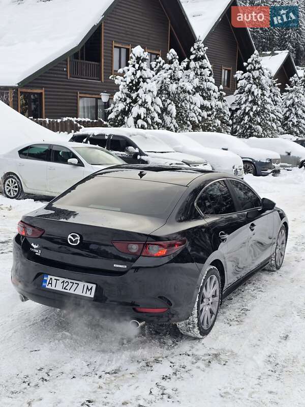 Седан Mazda 3 2019 в Коломые