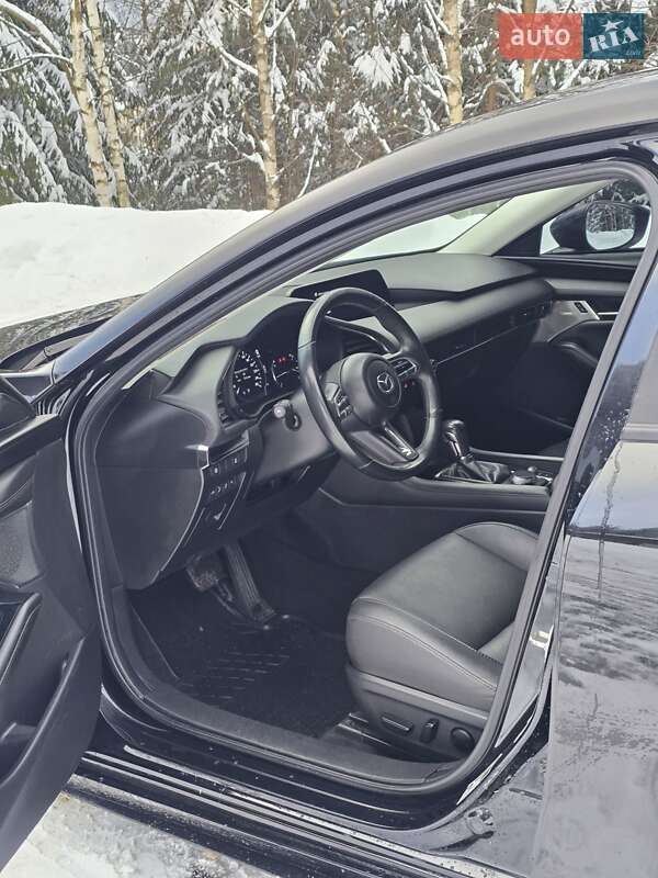 Седан Mazda 3 2019 в Коломые