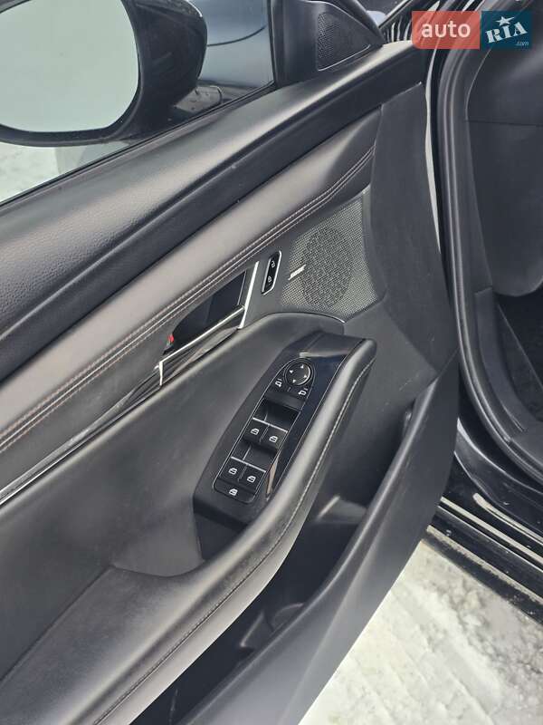 Седан Mazda 3 2019 в Коломые