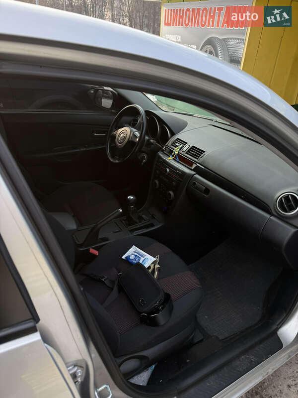 Хэтчбек Mazda 3 2005 в Киеве
