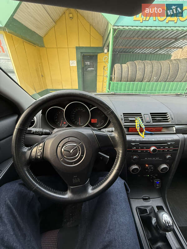 Хэтчбек Mazda 3 2005 в Киеве