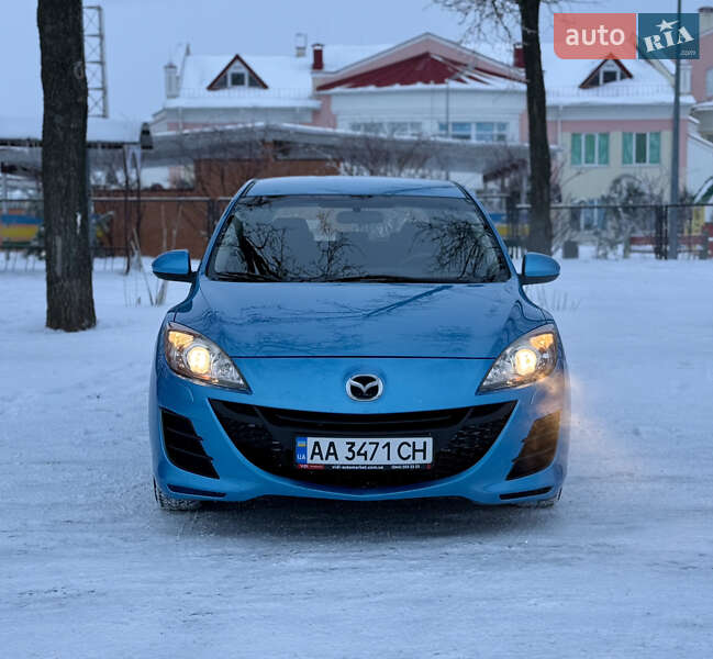Хэтчбек Mazda 3 2010 в Киеве