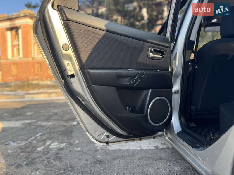 Хэтчбек Mazda 3 2007 в Николаеве