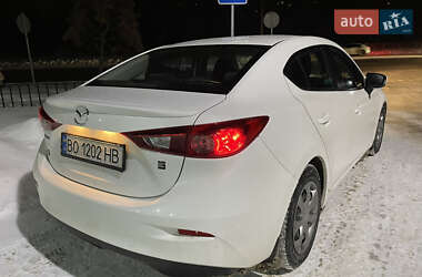 Седан Mazda 3 2015 в Киеве