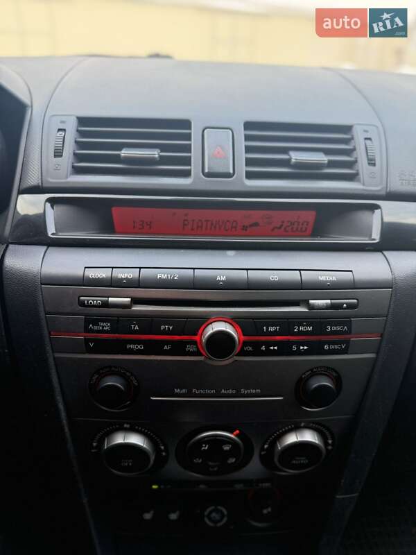 Седан Mazda 3 2007 в Чернівцях