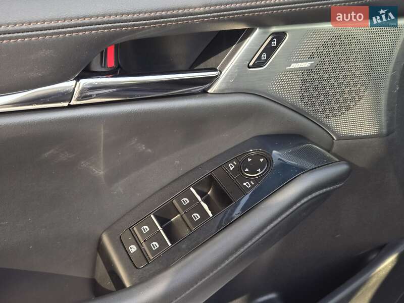 Седан Mazda 3 2019 в Киеве фото 17 Седан Mazda 3 2019 в Киеве