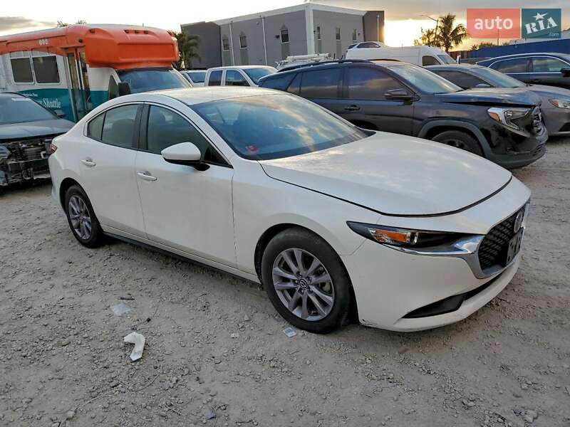 Седан Mazda 3 2020 в Черкассах