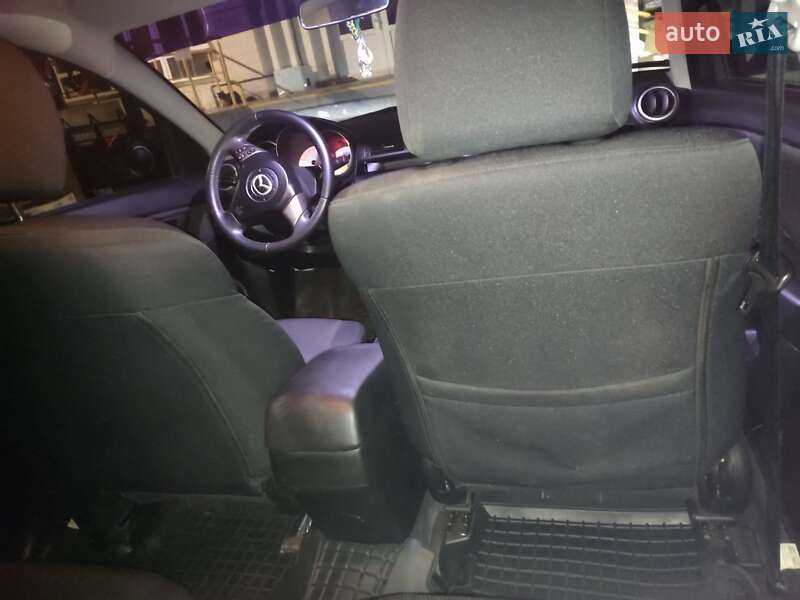 Седан Mazda 3 2006 в Полтаве
