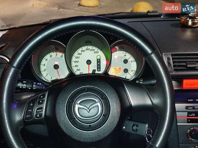 Седан Mazda 3 2006 в Полтаве