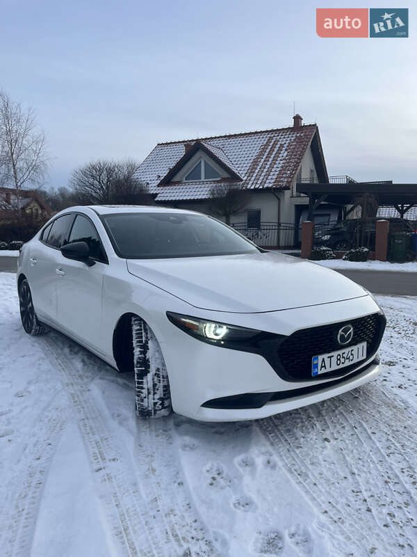Седан Mazda 3 2022 в Івано-Франківську