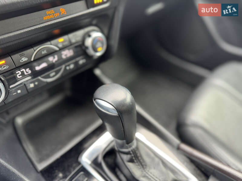 Седан Mazda 3 2018 в Днепре