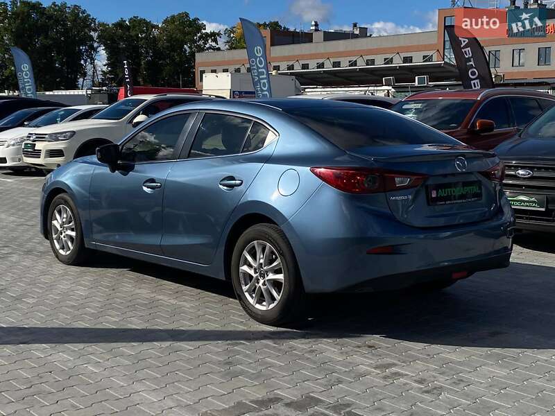 Седан Mazda 3 2014 в Киеве
