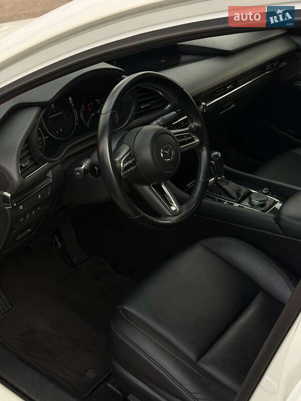 Седан Mazda 3 2019 в Николаеве