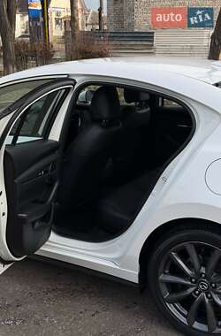 Седан Mazda 3 2019 в Николаеве