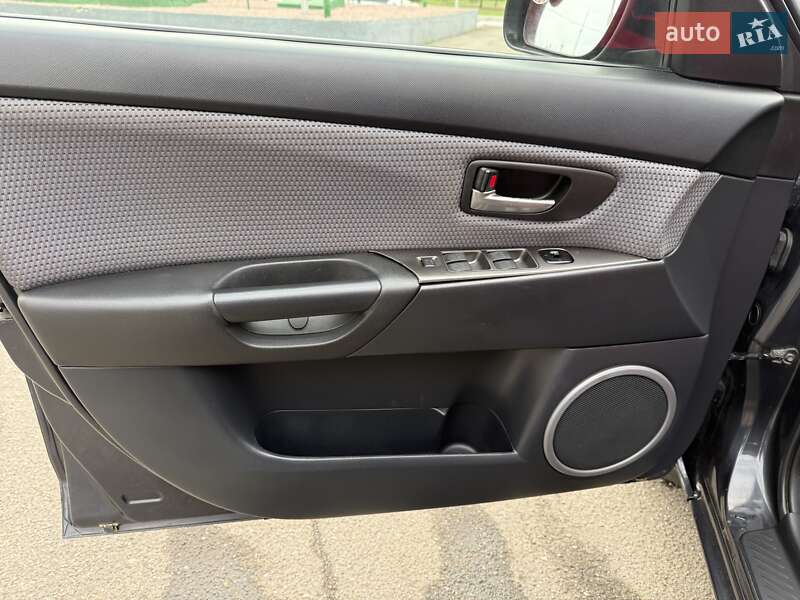 Хэтчбек Mazda 3 2007 в Одессе