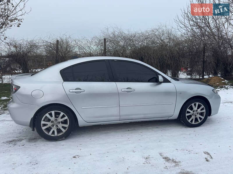 Седан Mazda 3 2006 в Запорожье