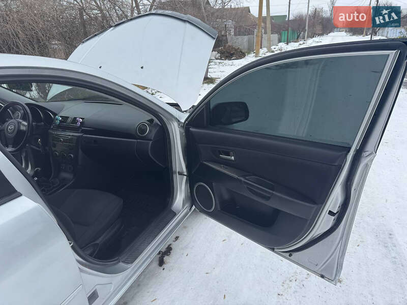 Седан Mazda 3 2006 в Запорожье