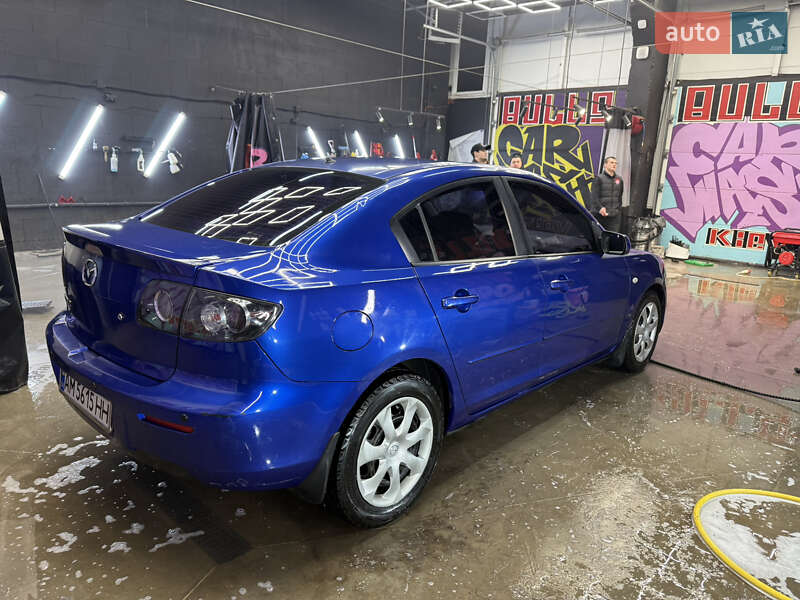 Седан Mazda 3 2006 в Киеве