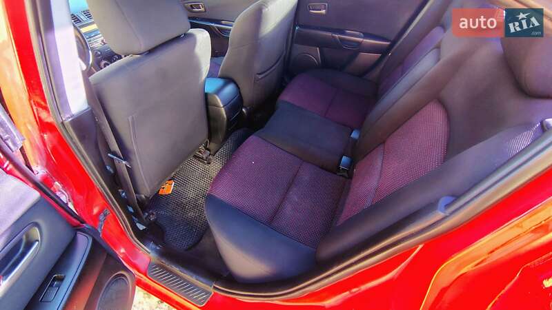 Седан Mazda 3 2004 в Кагарлыке