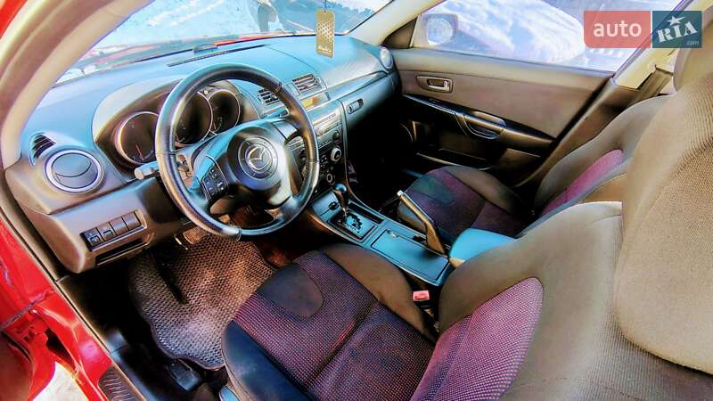 Седан Mazda 3 2004 в Кагарлыке