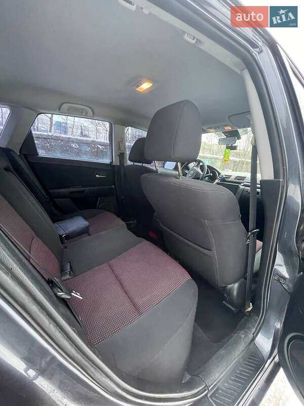 Хэтчбек Mazda 3 2006 в Днепре