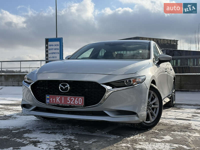 Седан Mazda 3 2019 в Киеве