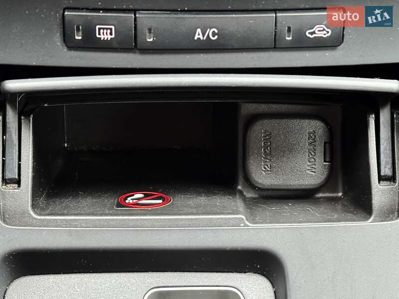 Седан Mazda 3 2012 в Дніпрі